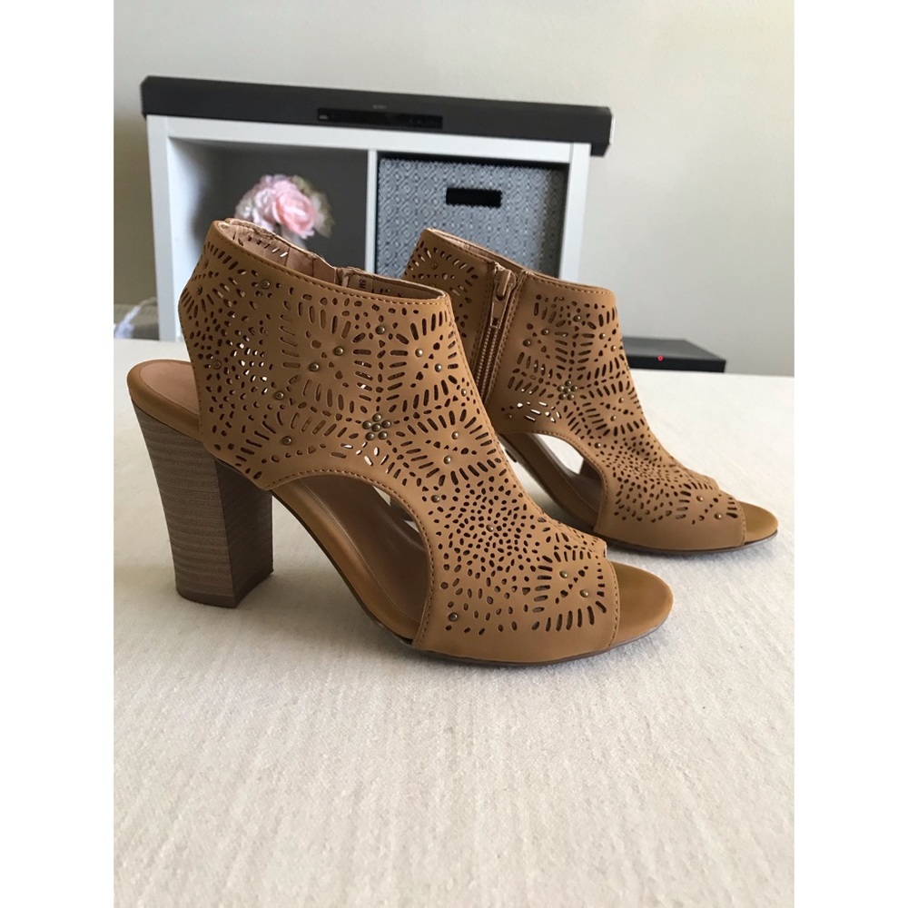 XOXO Betta Booties